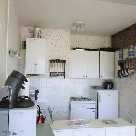 A - 4 Pers, Proche Marche, Balcon, Ascenseur, Equipements Bebe - Fr-1-738-13 Apartment