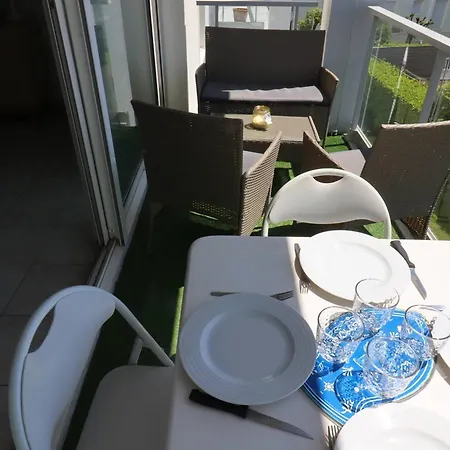 A - 4 Pers, Proche Marche, Balcon, Ascenseur, Equipements Bebe - Fr-1-738-13 Appartement *