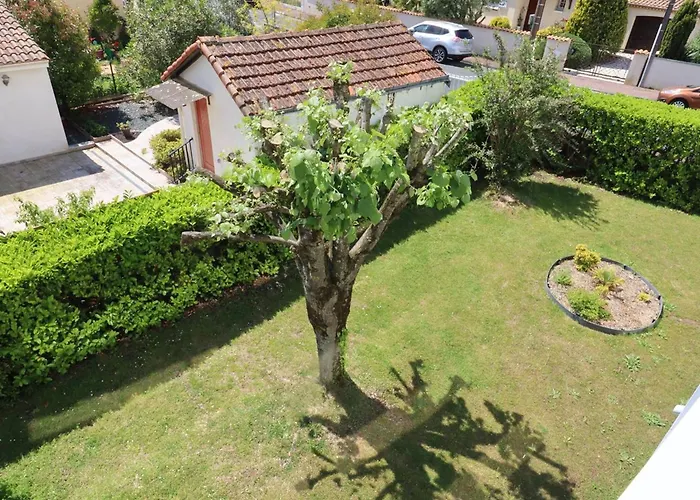 Apartamento à - 4 Pers, Proche Marché, Balcon, Ascenseur, équipements Bébé - Fr-1-738-13 Royan